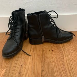 Size 8 everlane black boots